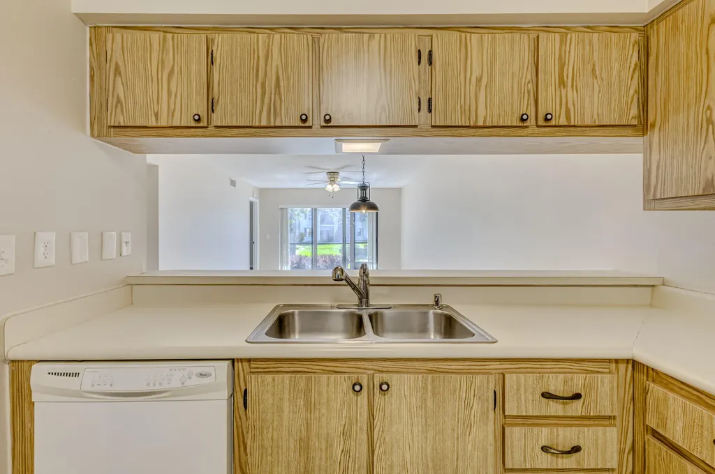 601 Sabal Ridge Circle Palm Beach Gardens FL 33418