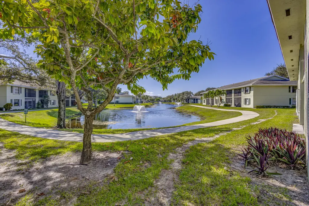 601 Sabal Ridge Circle Palm Beach Gardens FL 33418