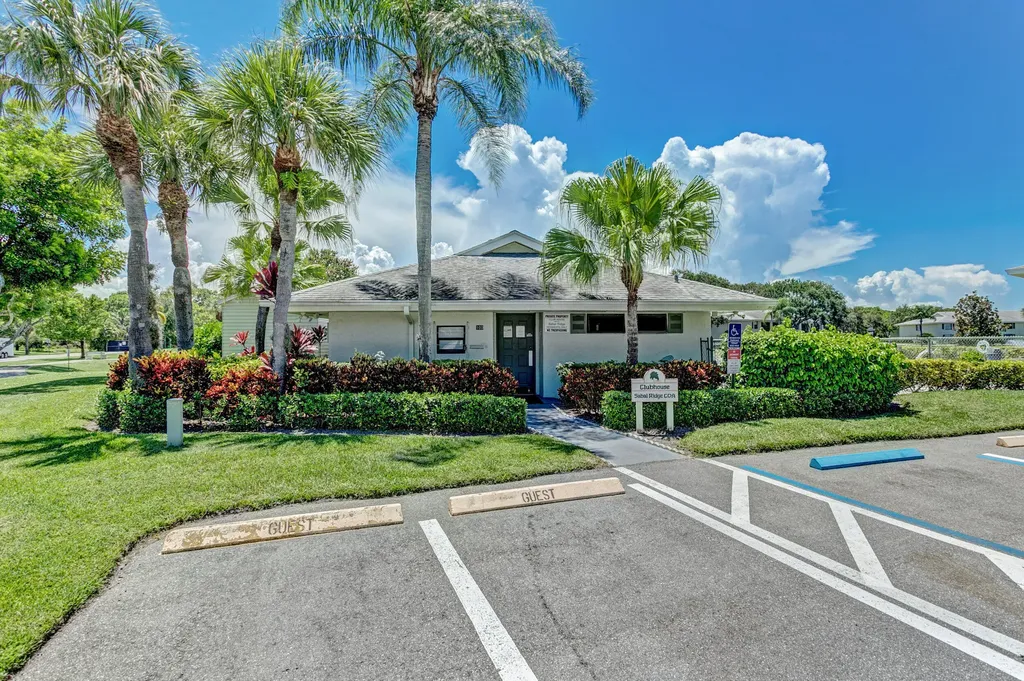 601 Sabal Ridge Circle Palm Beach Gardens FL 33418