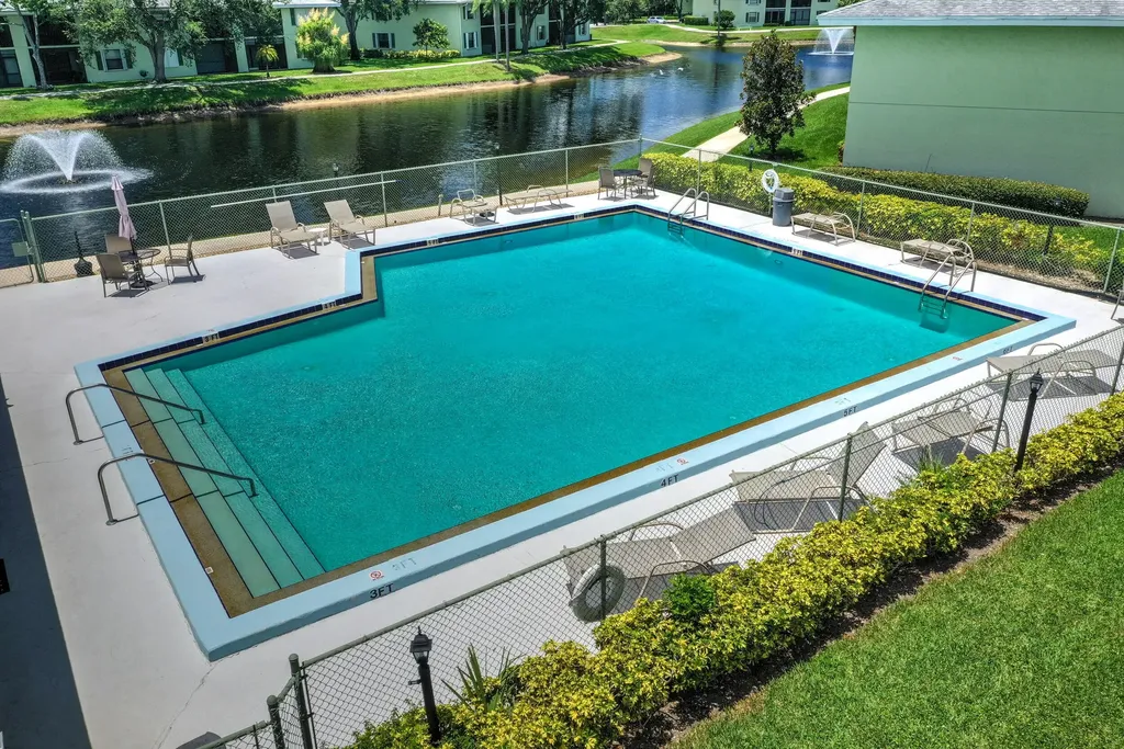 601 Sabal Ridge Circle Palm Beach Gardens FL 33418