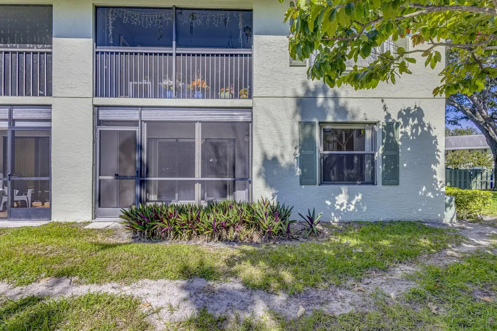 601 Sabal Ridge Circle Palm Beach Gardens FL 33418
