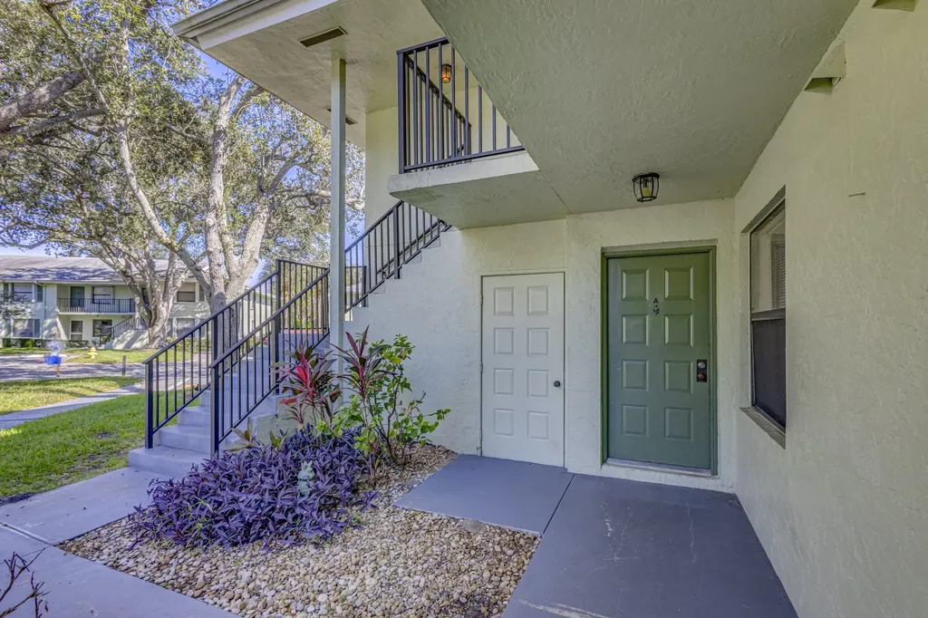 601 Sabal Ridge Circle Palm Beach Gardens FL 33418