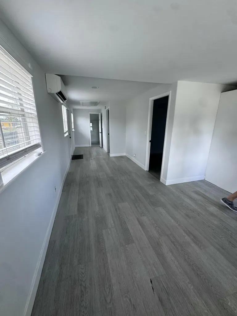 137 SW 9th Avenue Delray Beach FL 33444