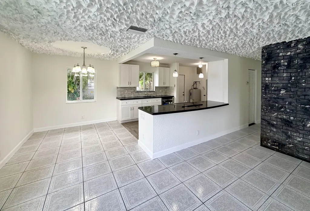 2811 NW 8th Street Pompano Beach FL 33069