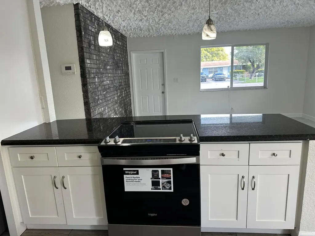 2811 NW 8th Street Pompano Beach FL 33069