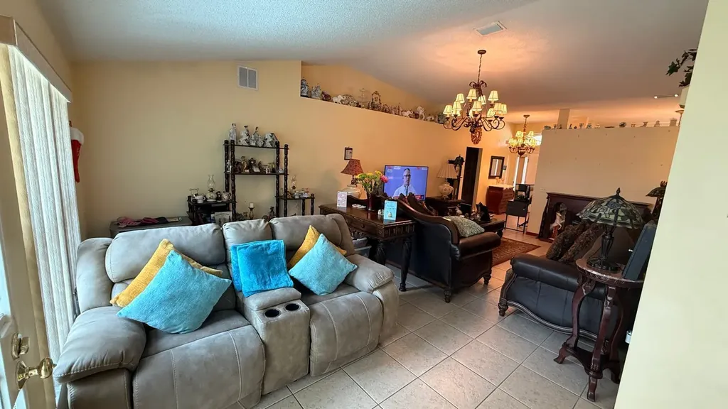1613 SW Whipple Avenue Port St Lucie FL 34953