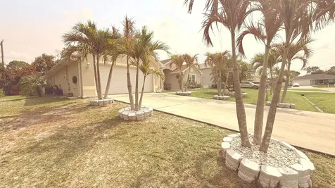1613 SW Whipple Avenue Port St Lucie FL 34953