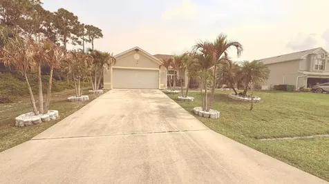 1613 SW Whipple Avenue Port St Lucie FL 34953