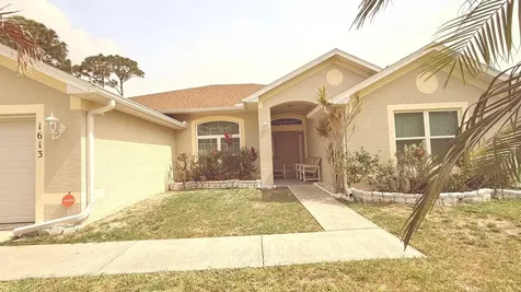 1613 SW Whipple Avenue Port St Lucie FL 34953