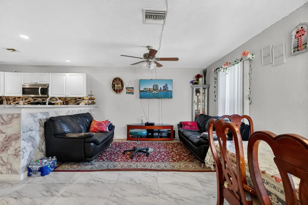 231 N H Street Lake Worth Beach FL 33460