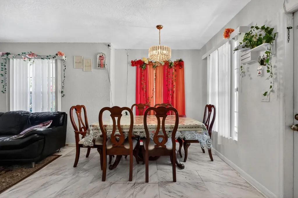 231 N H Street Lake Worth Beach FL 33460