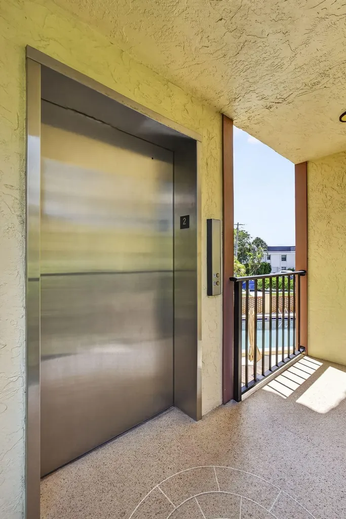 327 Southwind Drive North Palm Beach FL 33408