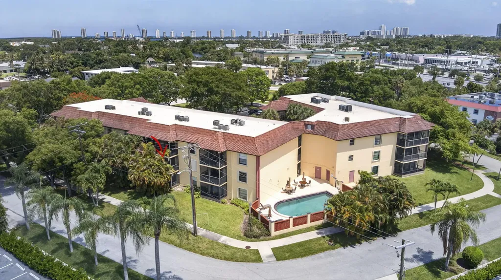 327 Southwind Drive North Palm Beach FL 33408