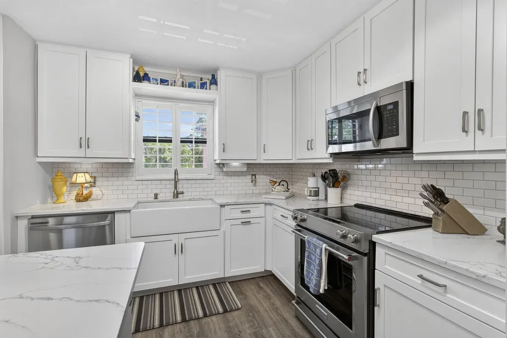 327 Southwind Drive North Palm Beach FL 33408