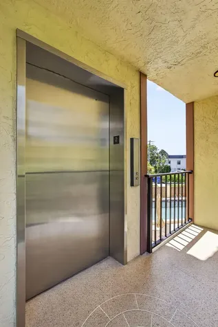327 Southwind Drive North Palm Beach FL 33408