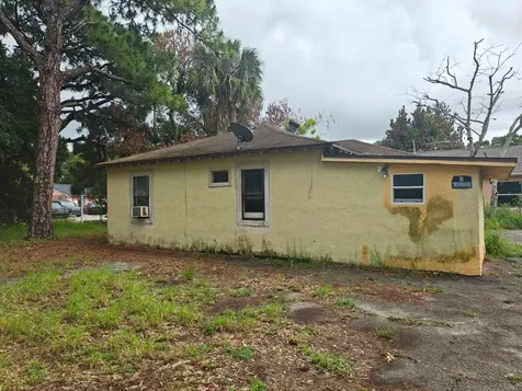 315 N 24th Street Fort Pierce FL 34950