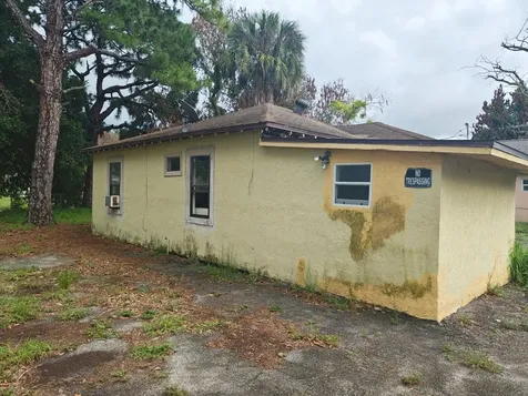 315 N 24th Street Fort Pierce FL 34950