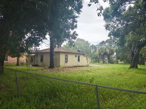 315 N 24th Street Fort Pierce FL 34950