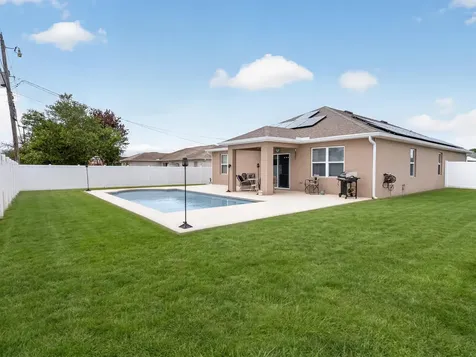 652 SW Sareta Avenue Port St Lucie FL 34953