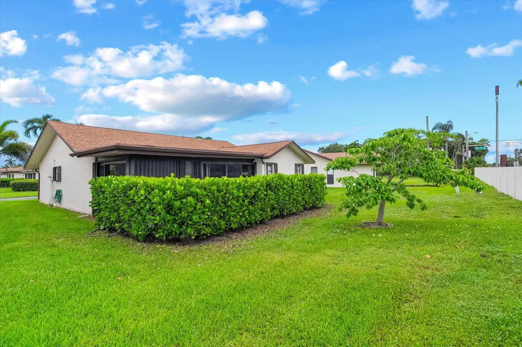 6510 Olivewood Circle Greenacres FL 33463