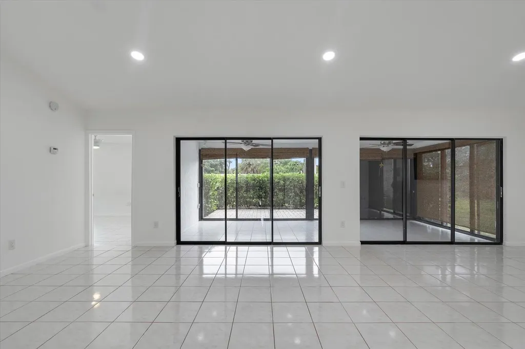 6510 Olivewood Circle Greenacres FL 33463