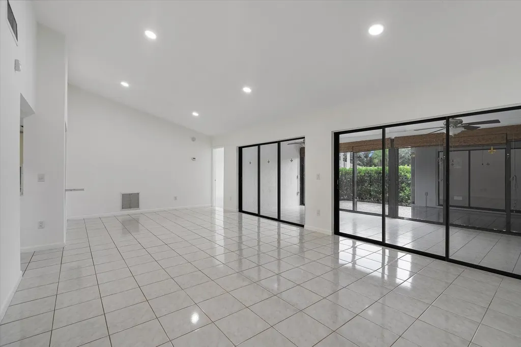 6510 Olivewood Circle Greenacres FL 33463
