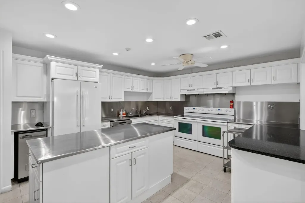 1800 SE Saint Lucie Boulevard Stuart FL 34996