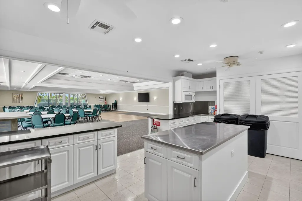 1800 SE Saint Lucie Boulevard Stuart FL 34996