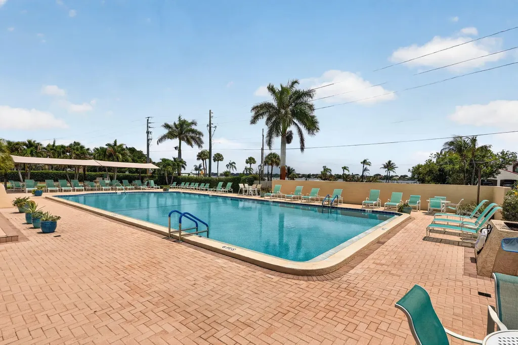 1800 SE Saint Lucie Boulevard Stuart FL 34996