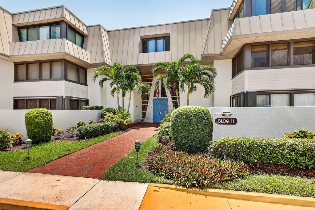 1800 SE Saint Lucie Boulevard Stuart FL 34996