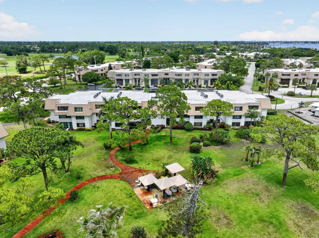 1800 SE Saint Lucie Boulevard Stuart FL 34996