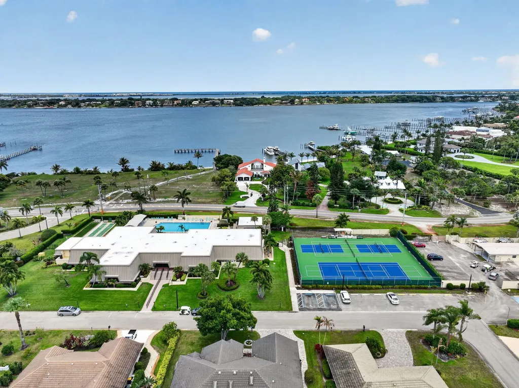 1800 SE Saint Lucie Boulevard Stuart FL 34996