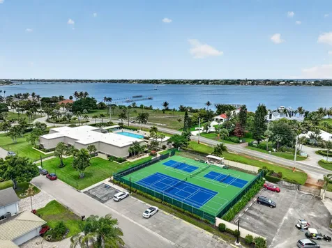 1800 SE Saint Lucie Boulevard Stuart FL 34996