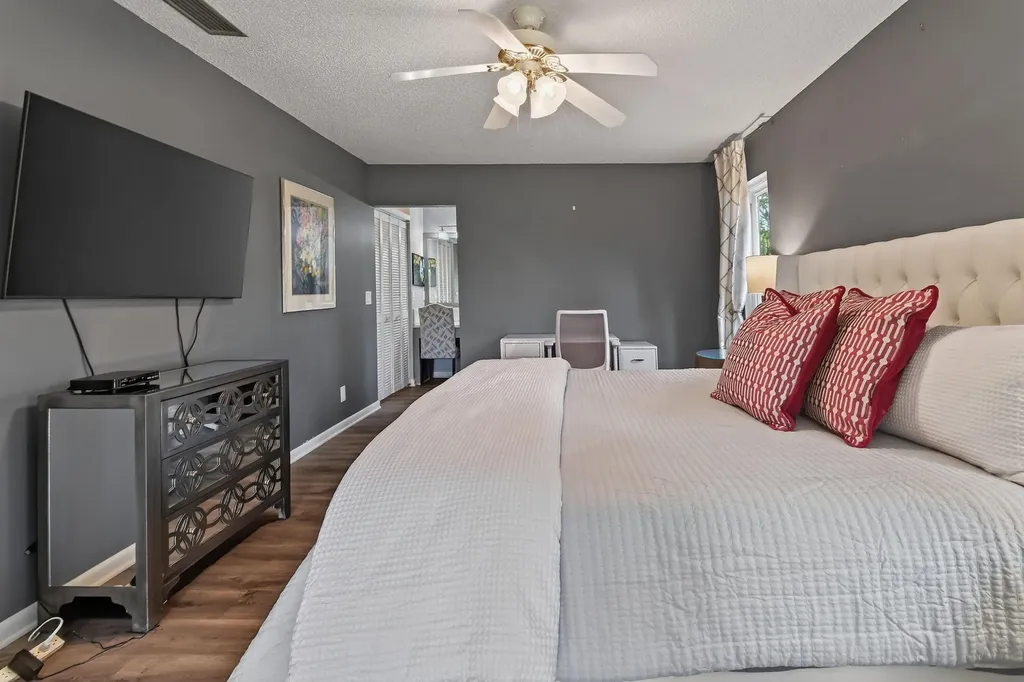 13289 Touchstone Place Palm Beach Gardens FL 33418