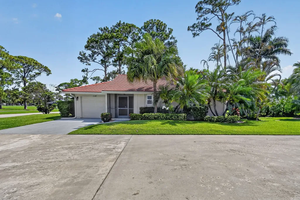 13289 Touchstone Place Palm Beach Gardens FL 33418