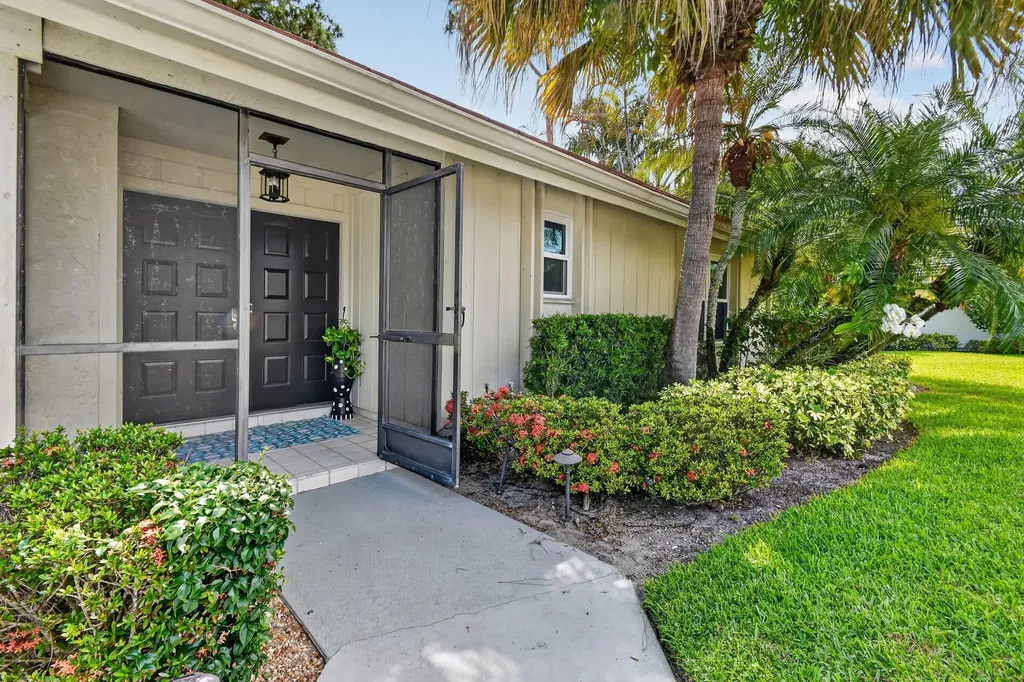13289 Touchstone Place Palm Beach Gardens FL 33418