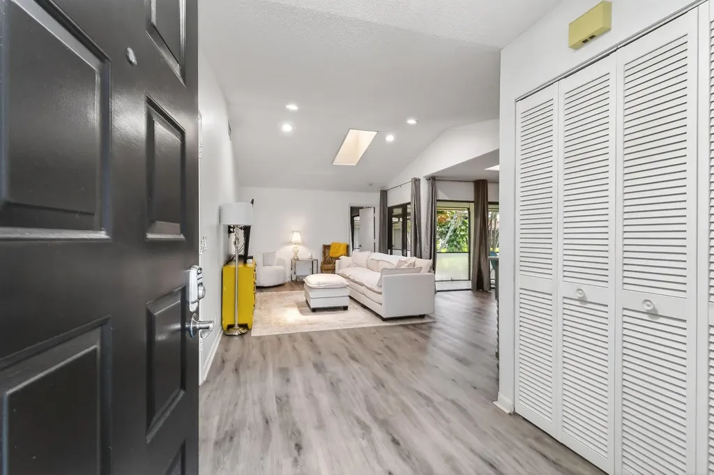 13289 Touchstone Place Palm Beach Gardens FL 33418