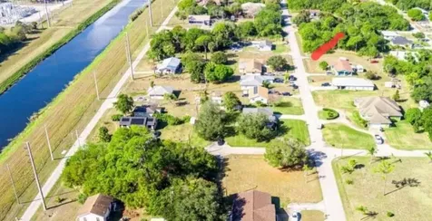 Xxxx Barcelona Avenue Fort Pierce FL 34946