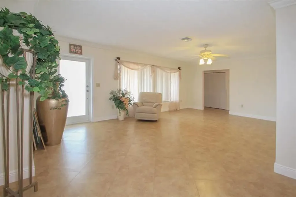 98 Seminole Lane Boca Raton FL 33487