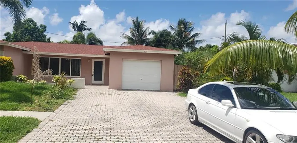 98 Seminole Lane Boca Raton FL 33487