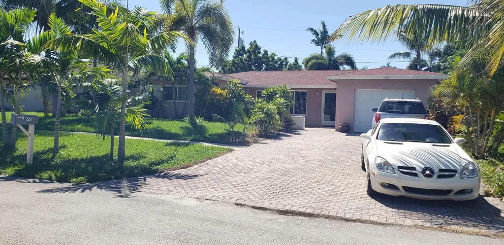 98 Seminole Lane Boca Raton FL 33487
