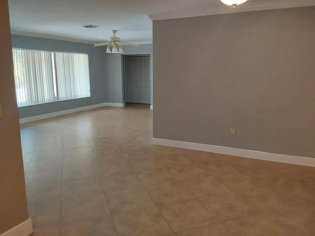 98 Seminole Lane Boca Raton FL 33487