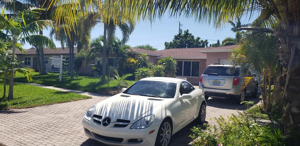 98 Seminole Lane Boca Raton FL 33487