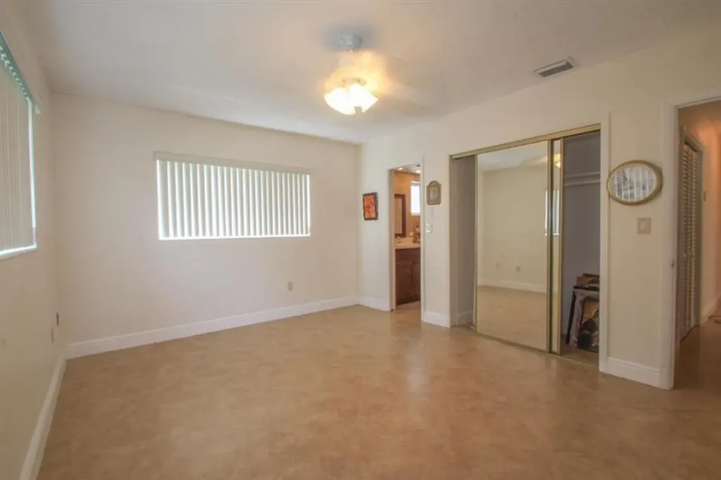 98 Seminole Lane Boca Raton FL 33487