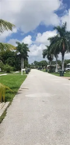 98 Seminole Lane Boca Raton FL 33487