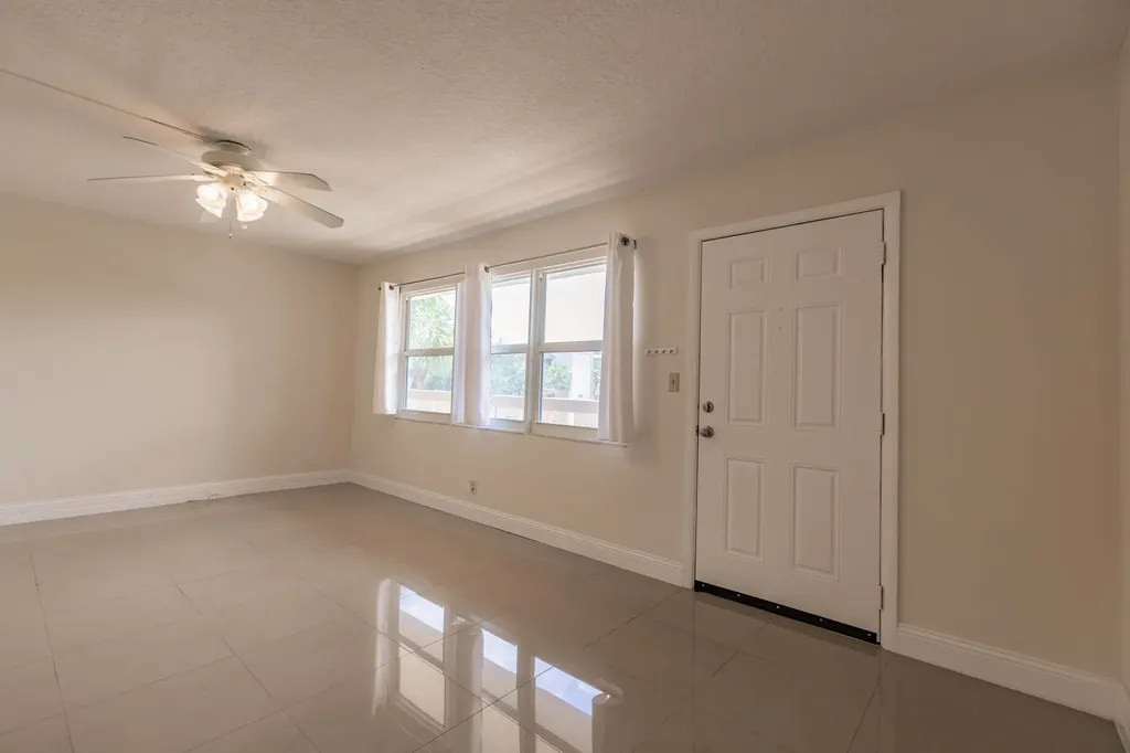 4302 Martinique Circle Coconut Creek FL 33066