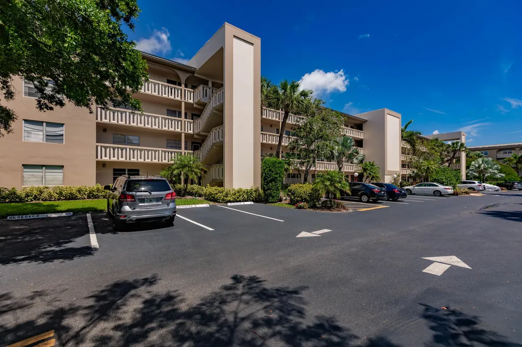 4302 Martinique Circle Coconut Creek FL 33066