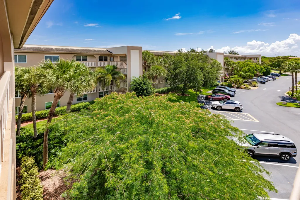 4302 Martinique Circle Coconut Creek FL 33066