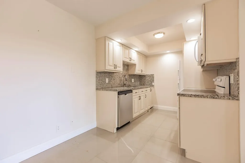 4302 Martinique Circle Coconut Creek FL 33066