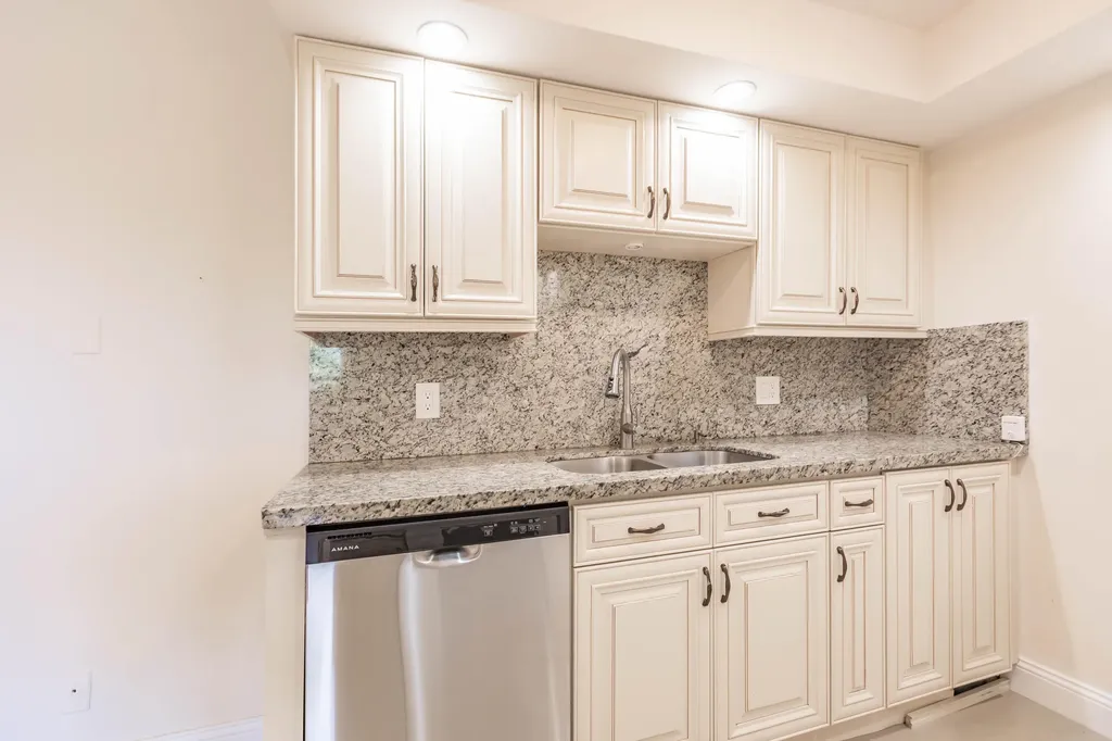 4302 Martinique Circle Coconut Creek FL 33066
